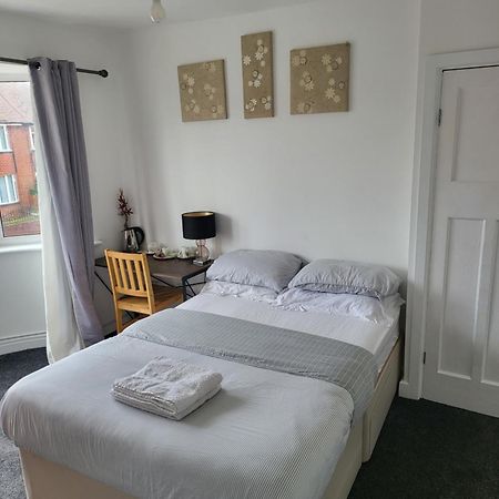 Petals Rm Hotel Leeds  Eksteriør billede