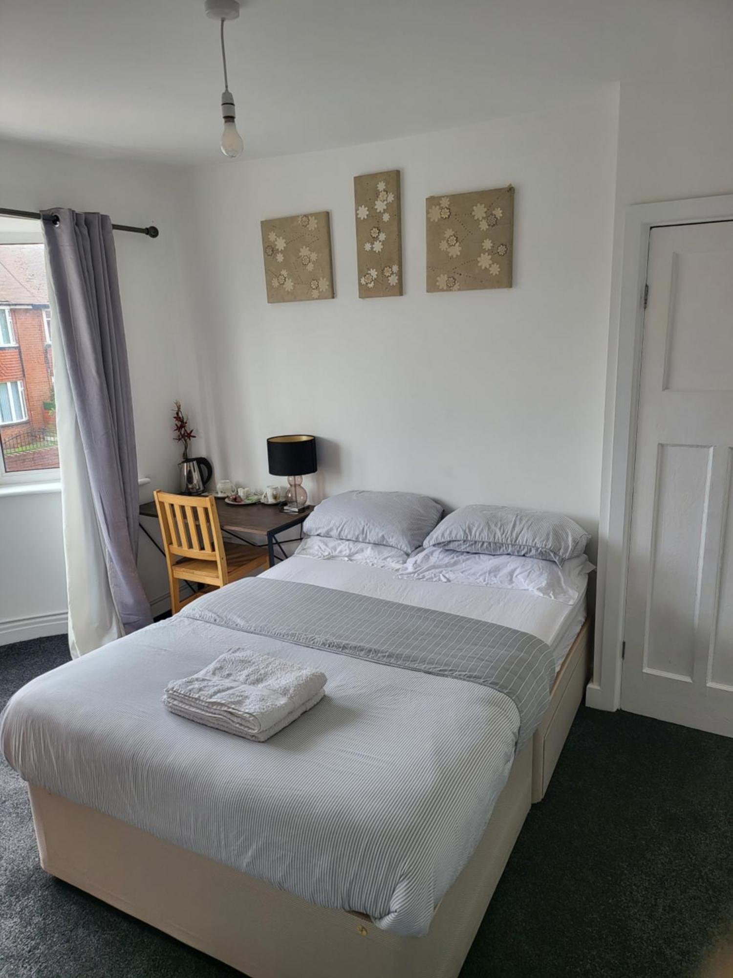 Petals Rm Hotel Leeds  Eksteriør billede